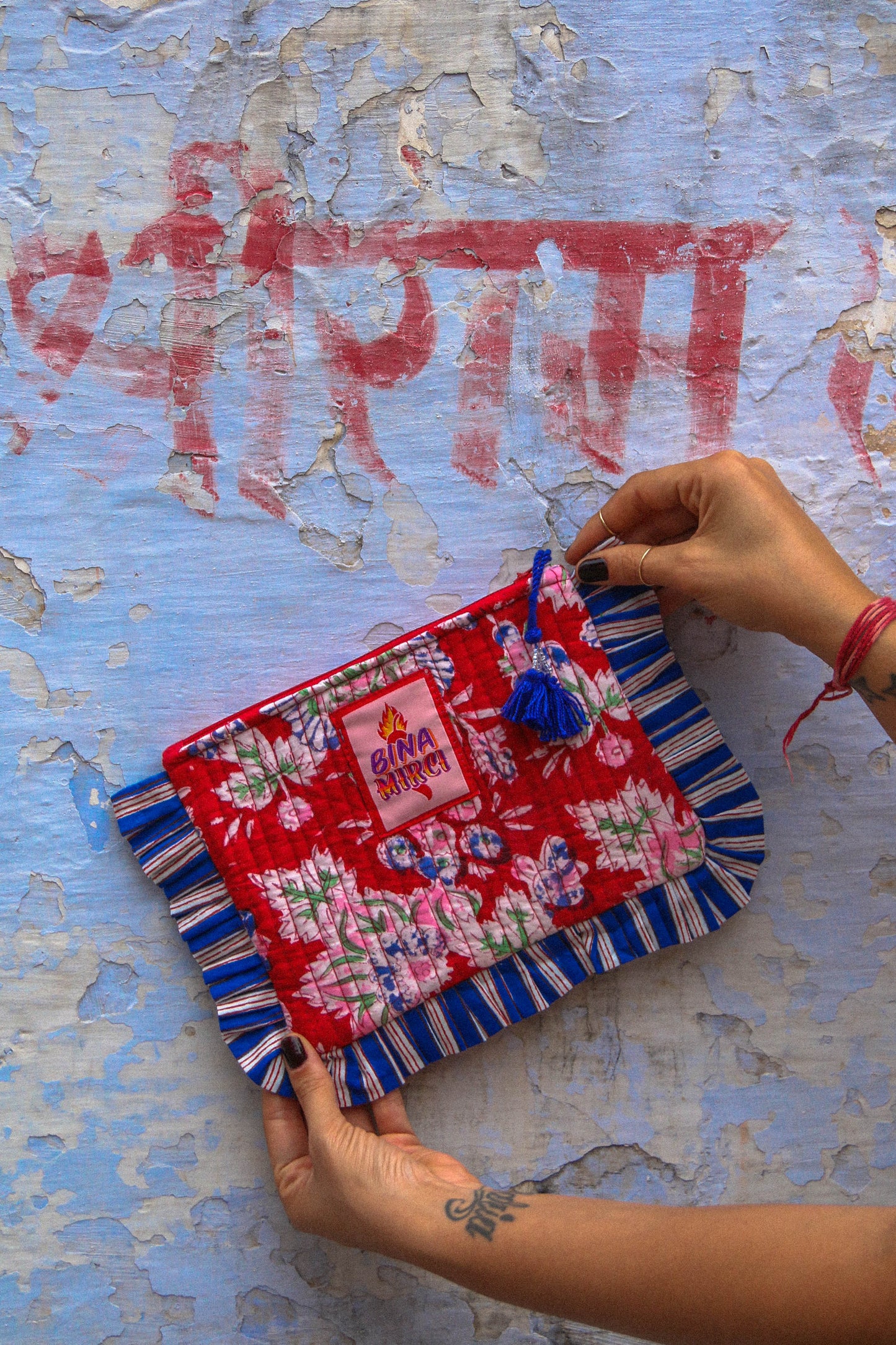 Pochette Kila rossa e blu