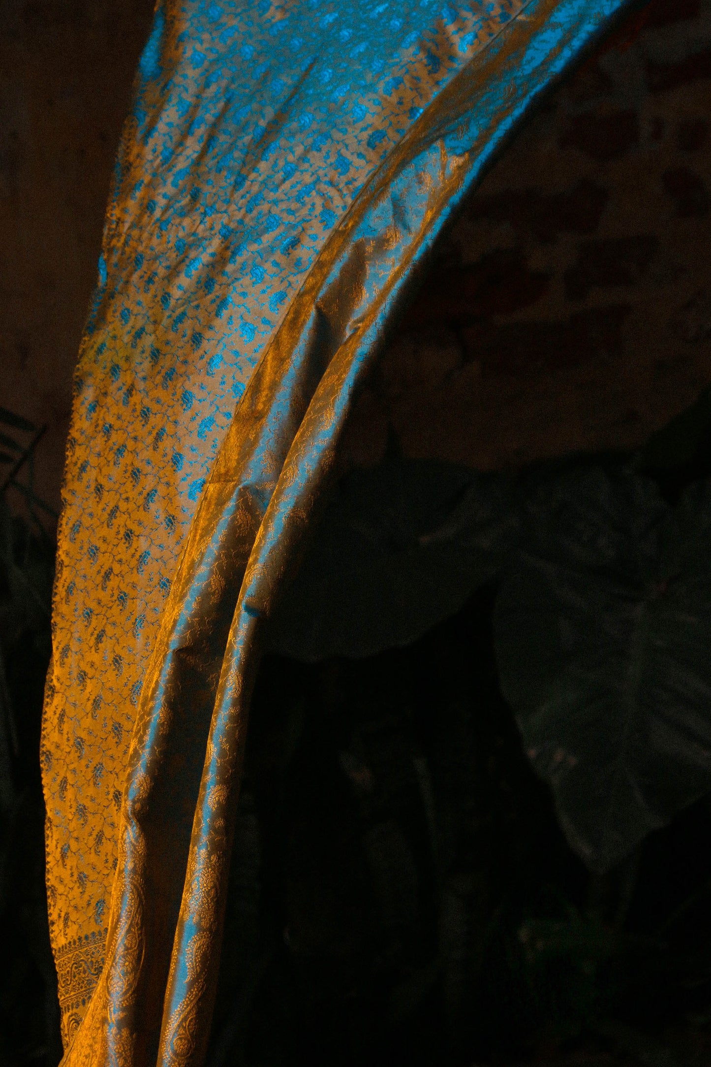 Foulard Hari #018 celeste e oro