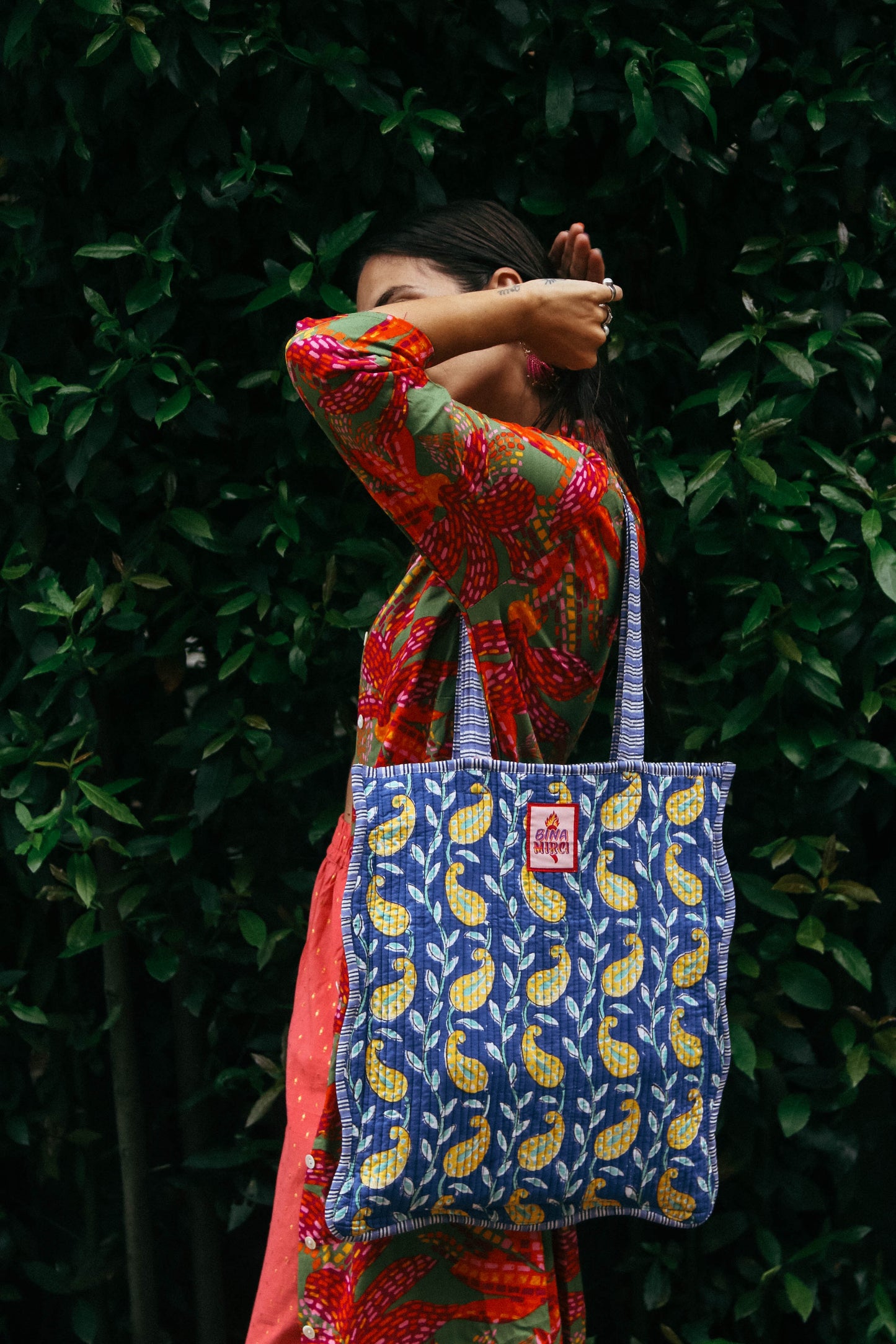 Borsa Mudra Lati