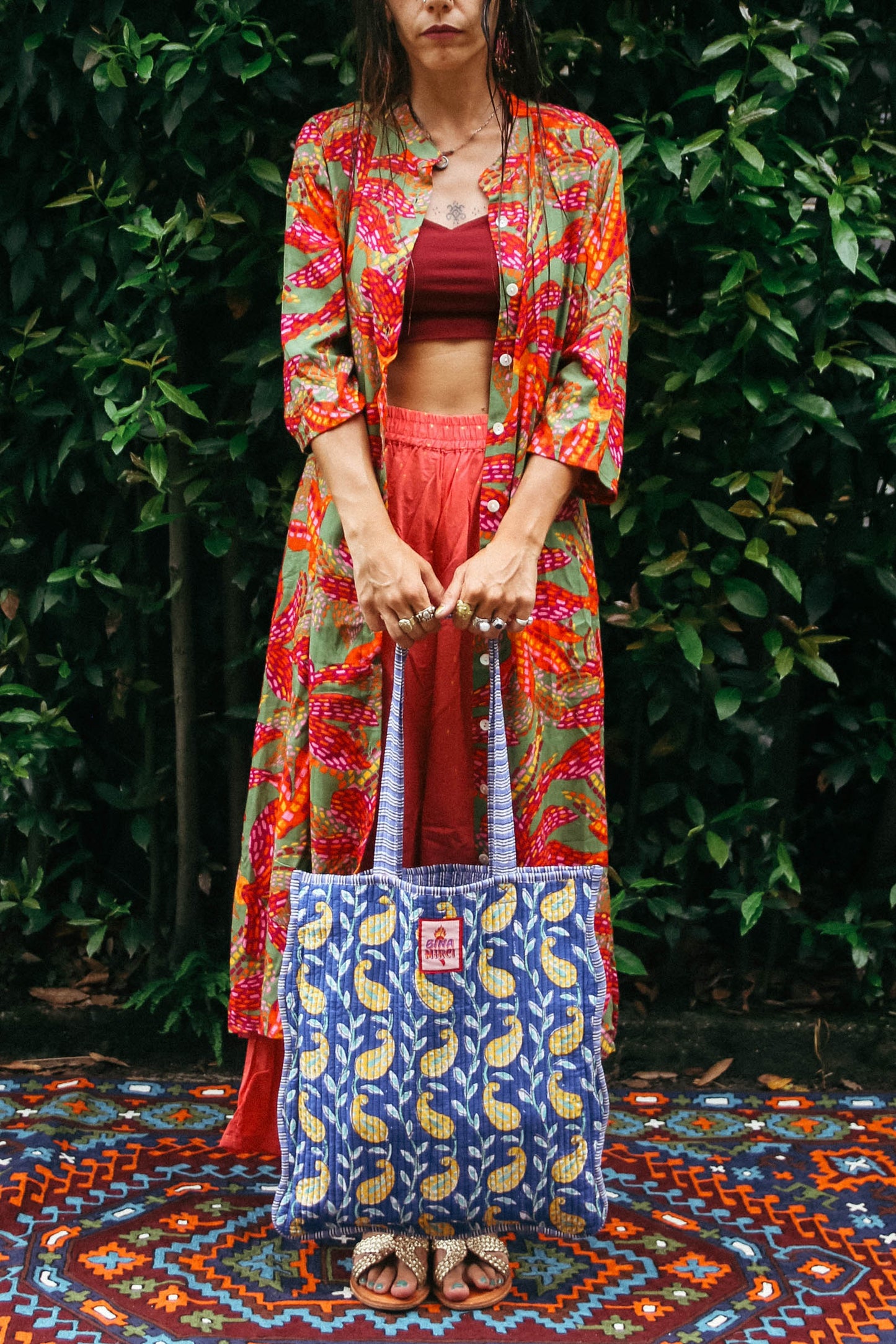 Borsa Mudra Lati