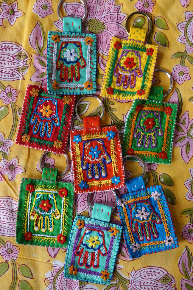 Portachiavi ricamati a mano