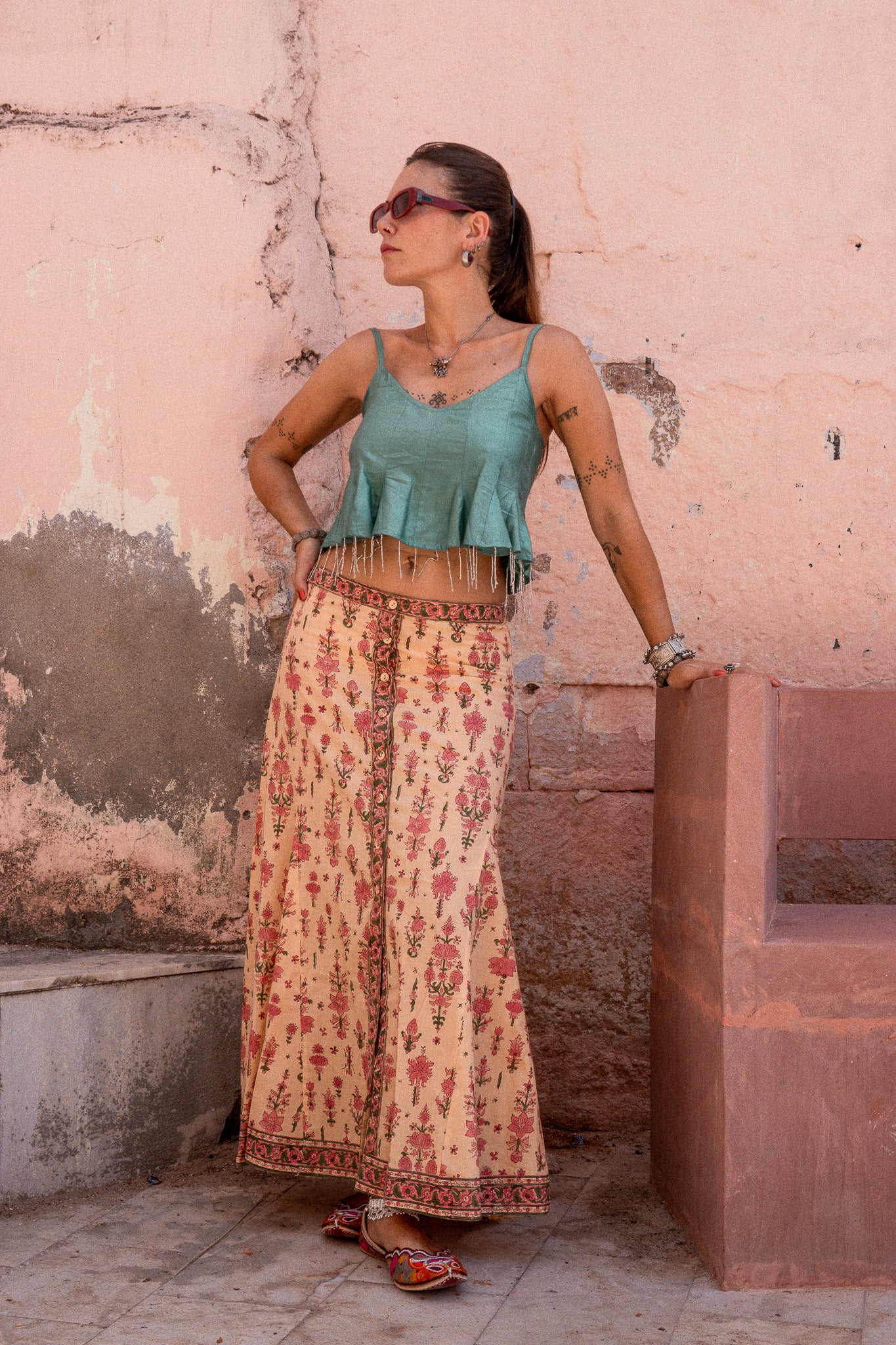 Top Mukta tiffany