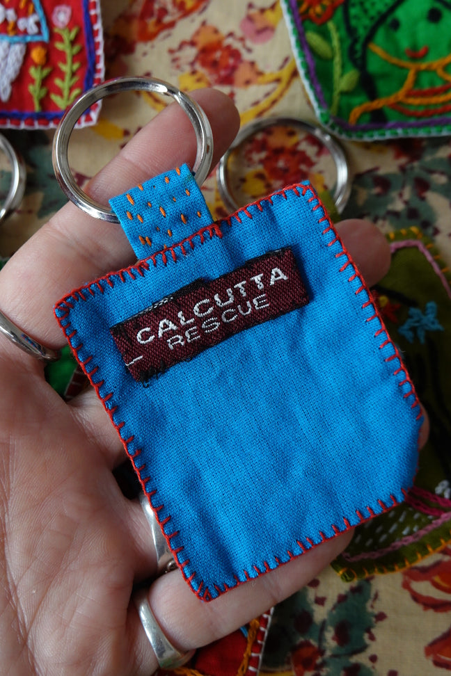 Portachiavi ricamati a mano - Calcutta Rescue