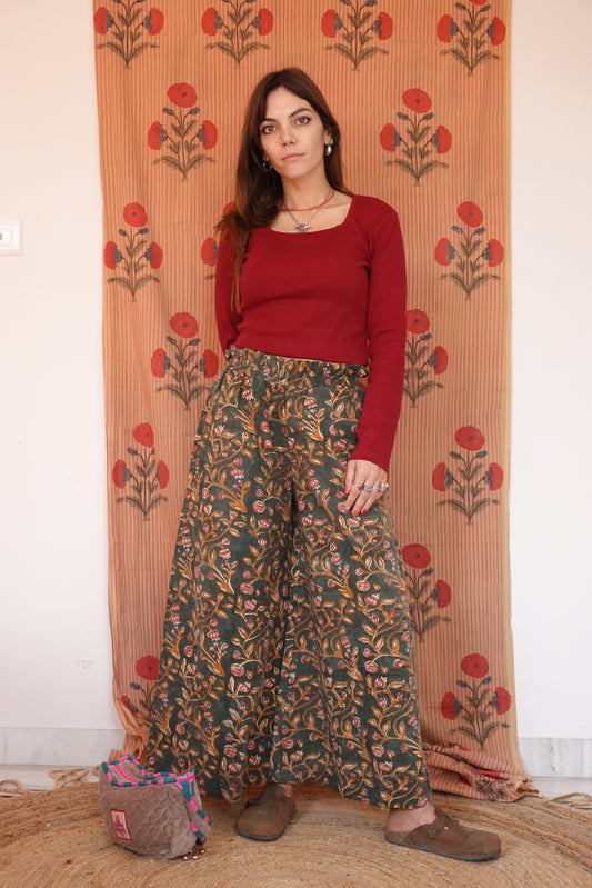 Pantaloni Indira Aranyani