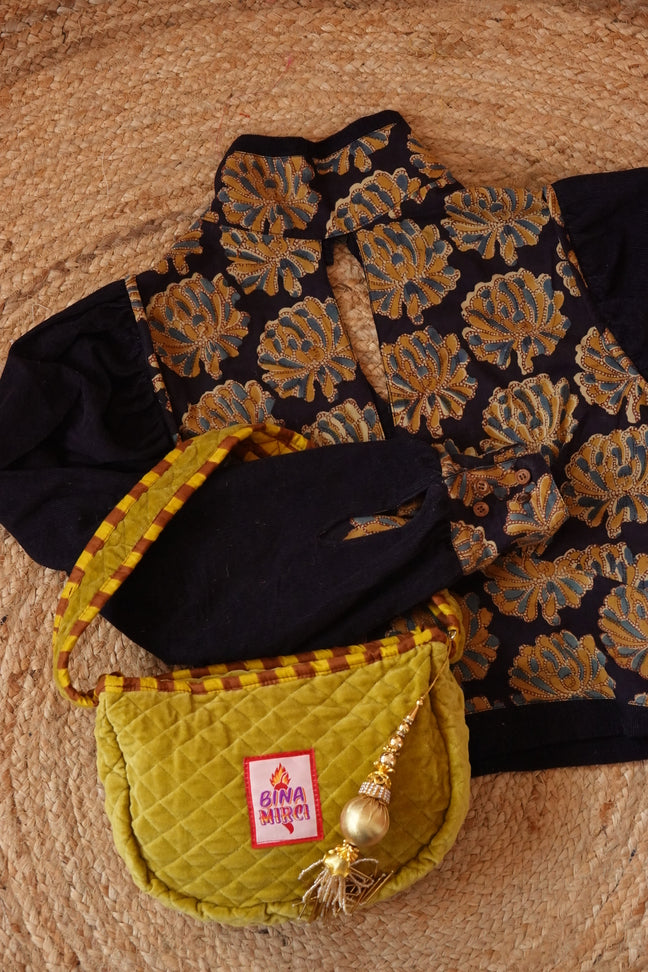 Blusa Jalebi Vrindavan