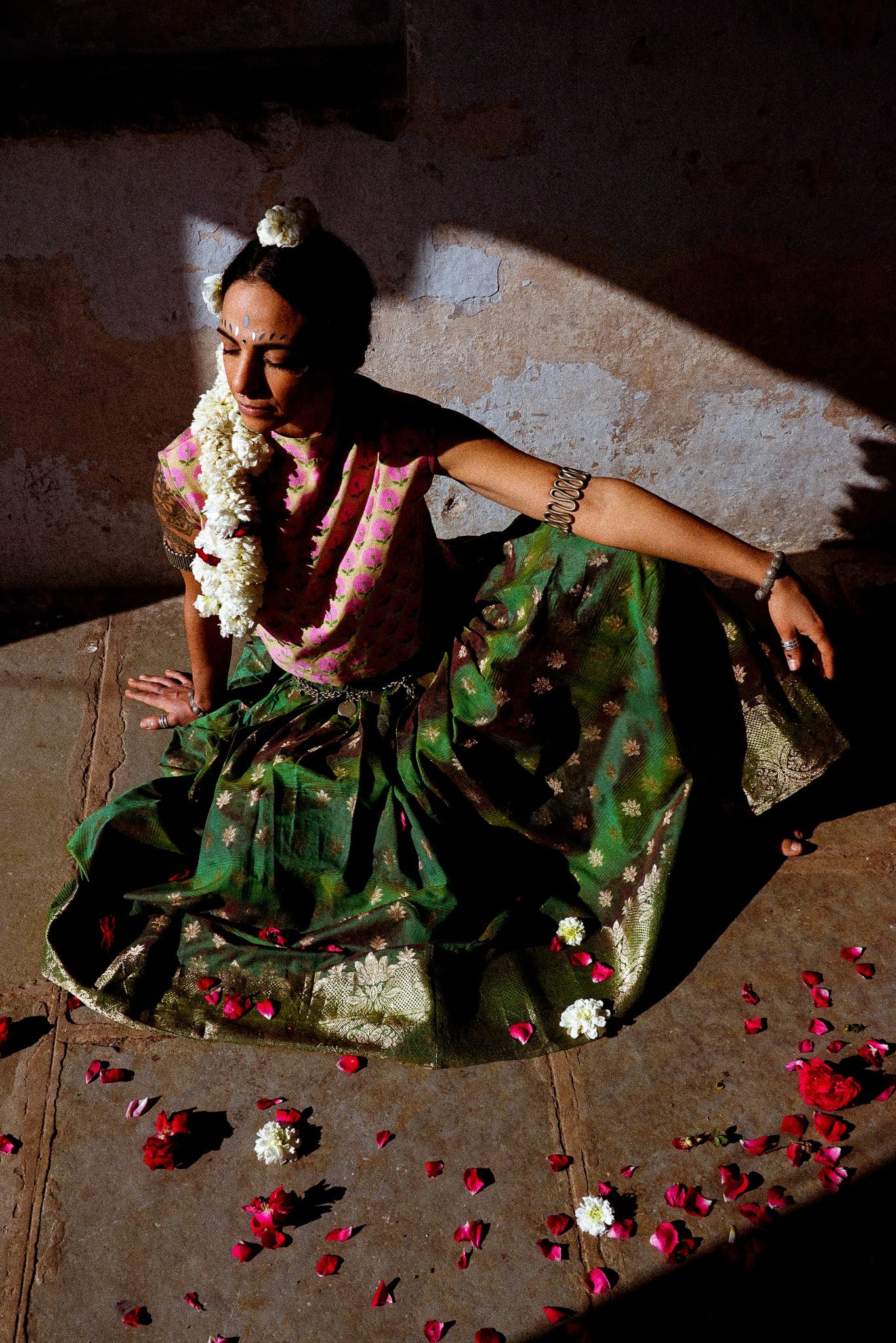 Top Zardozi Mohini
