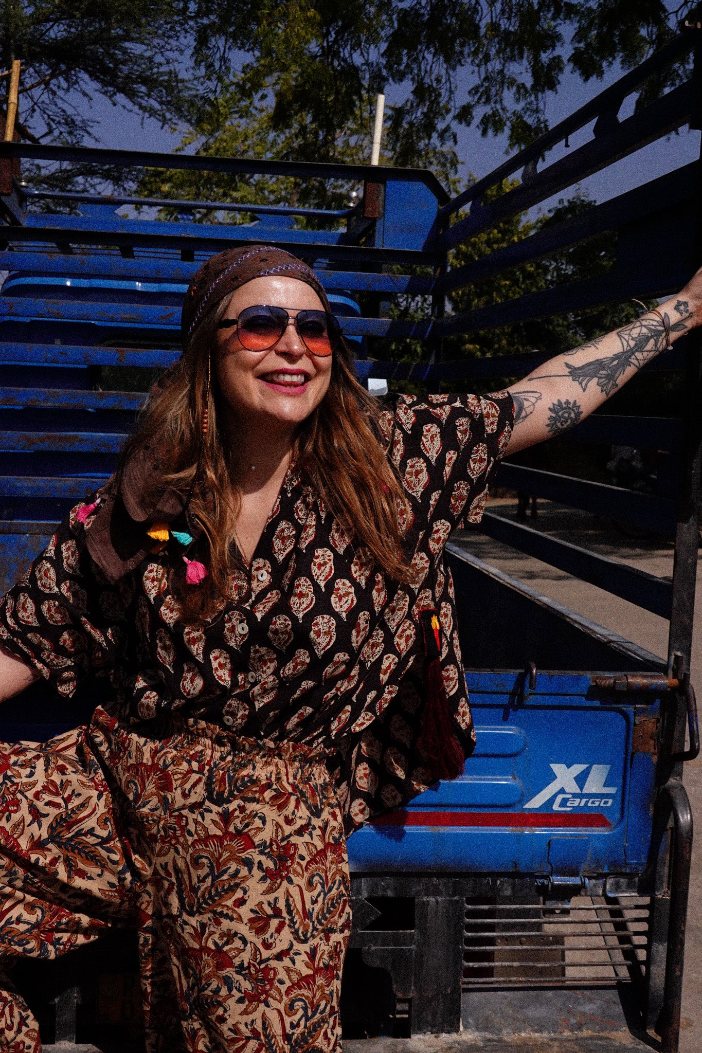 Pantaloni Indira Roshni