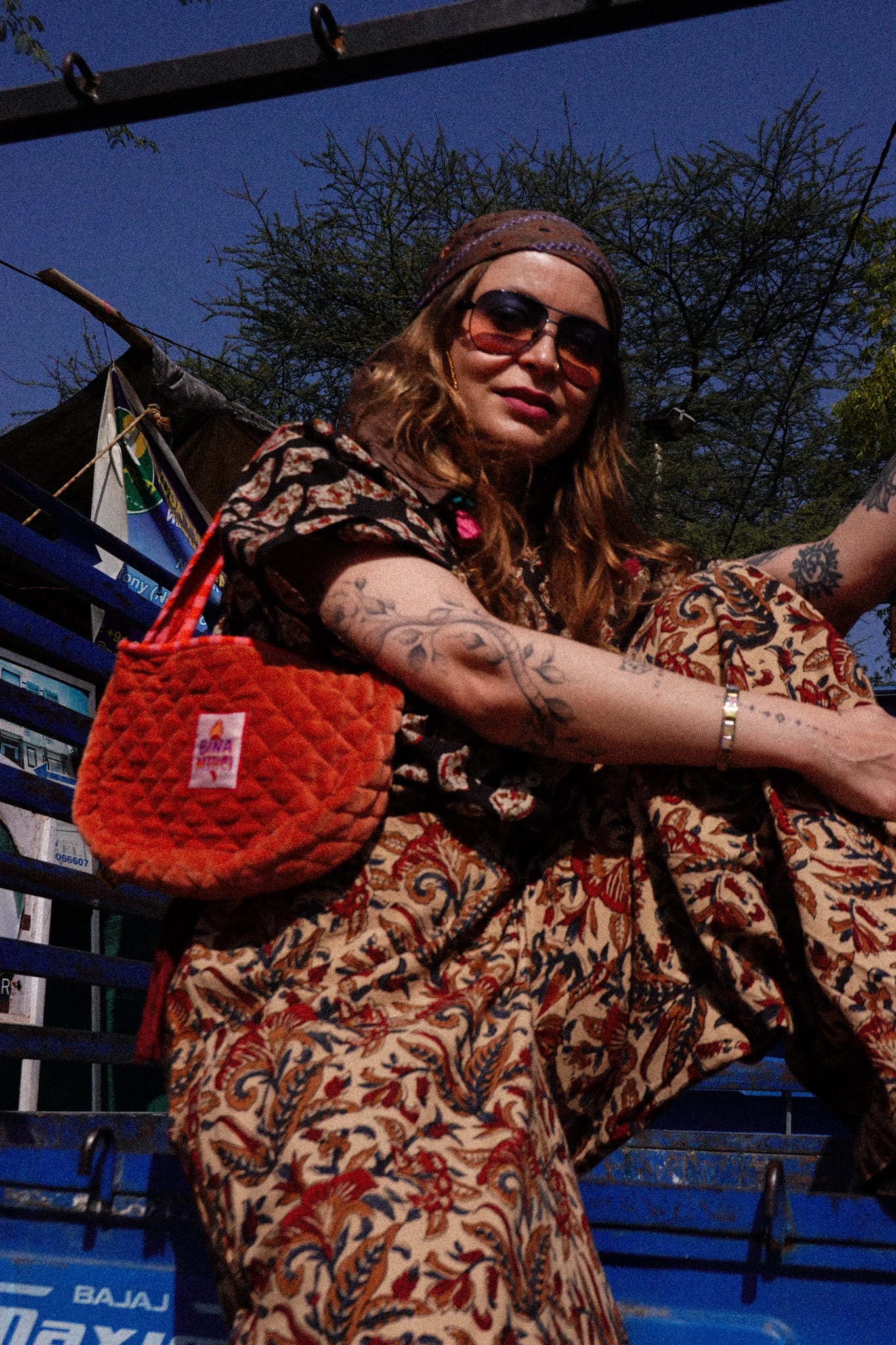 Pantaloni Indira Roshni