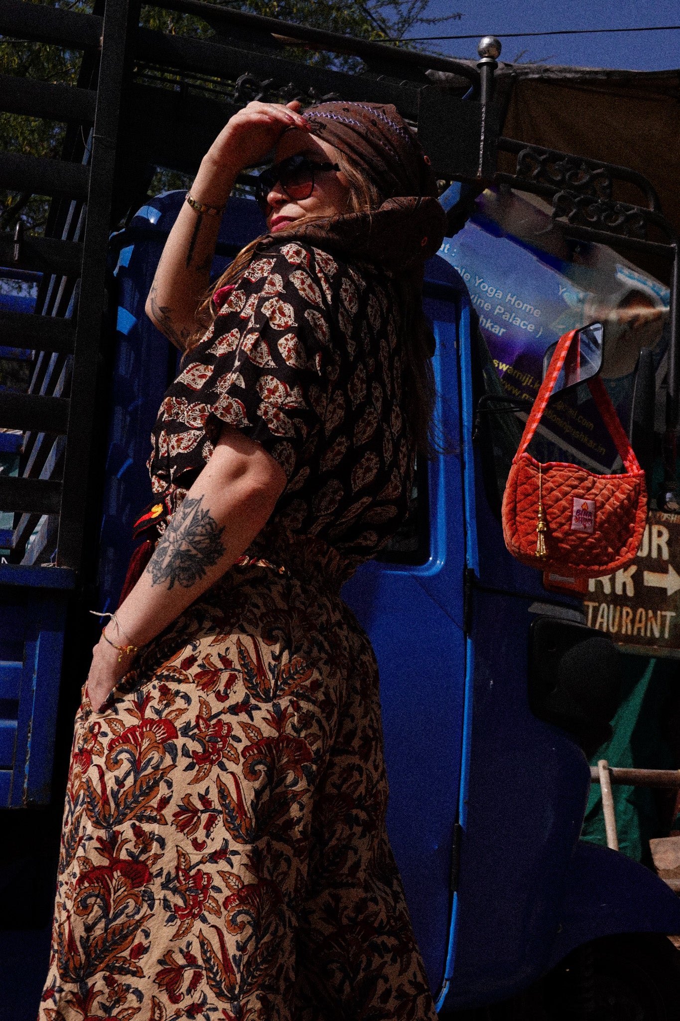 Pantaloni Indira Roshni