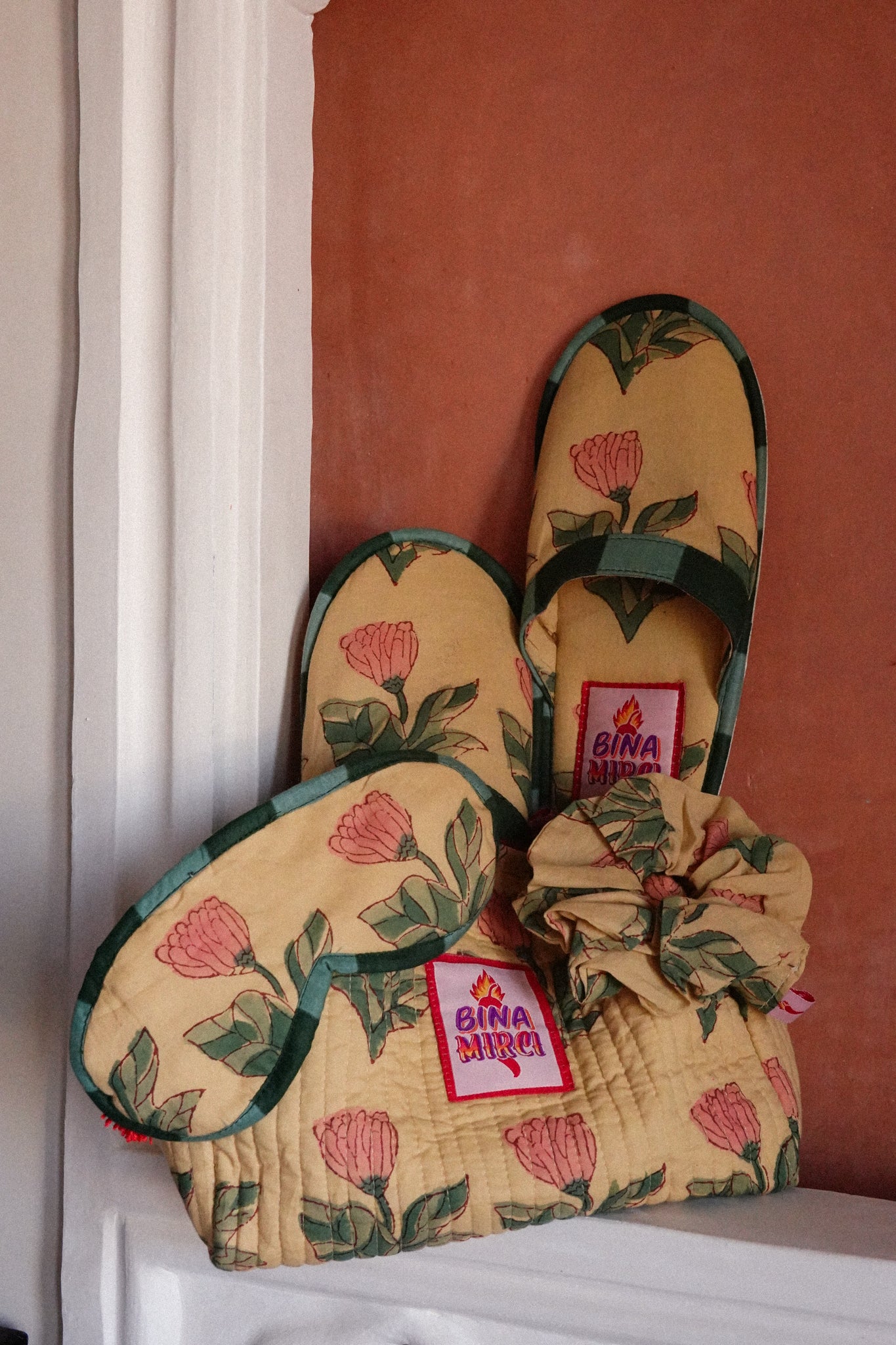 Pigiama Tulip + Travel Kit
