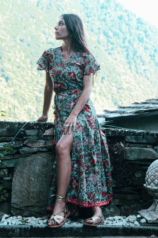 Abito Shakti Nalini