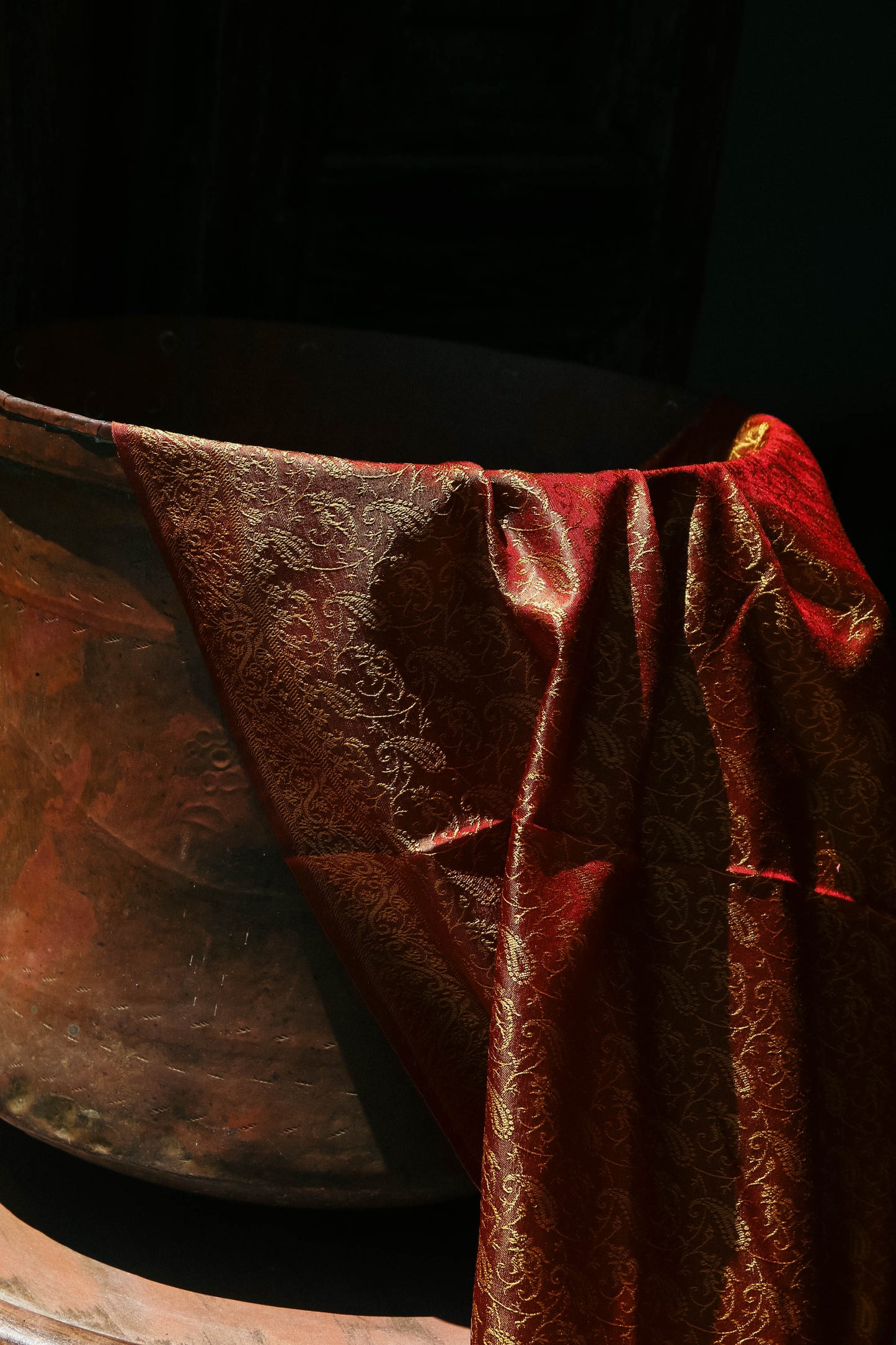 Foulard Hari #047 bordeaux e oro