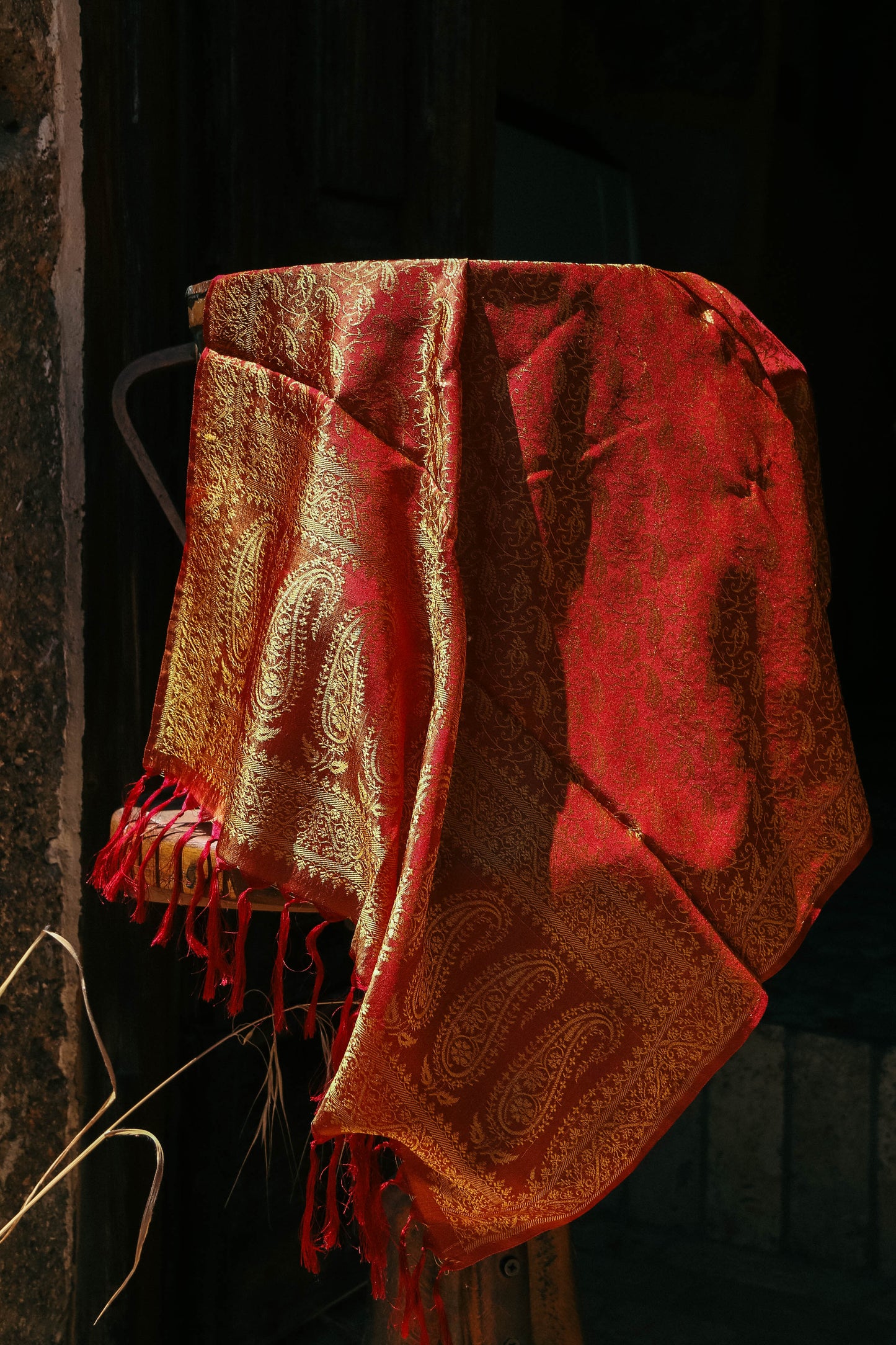 Foulard Hari #047 bordeaux e oro