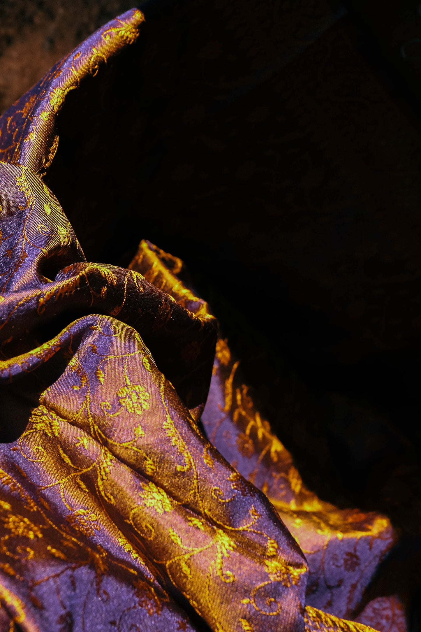 Foulard Hari #049 viola e oro