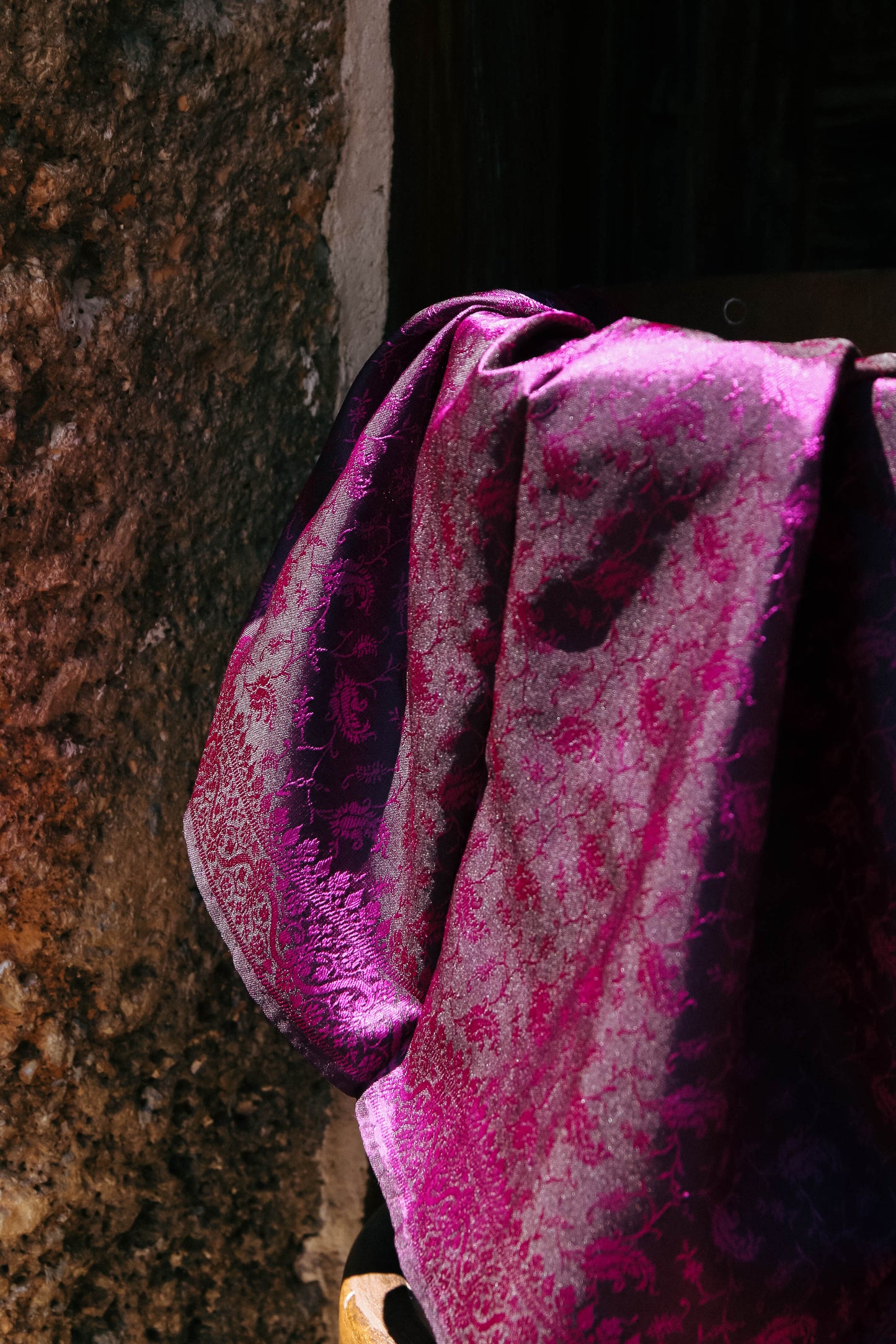 Foulard Hari #050 nero e fuxia