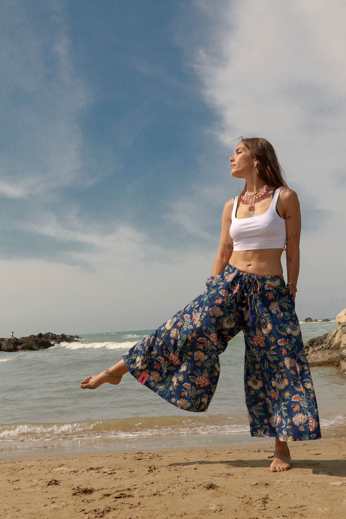 Pantaloni Maya Blue Heaven con foulard