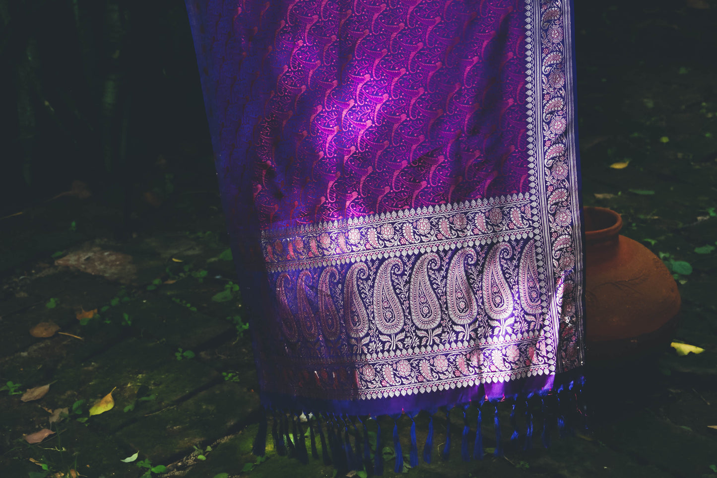 Foulard Zari #005 viola/fuxia e oro