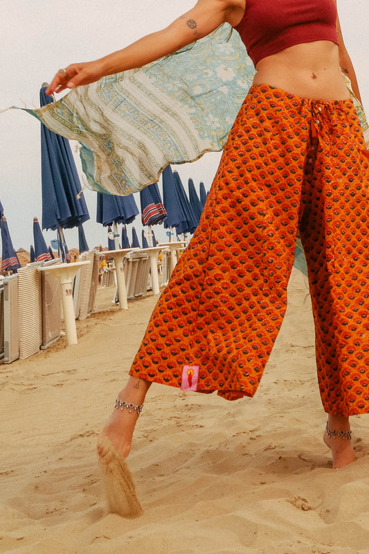 Pantaloni Maya Suraj con foulard