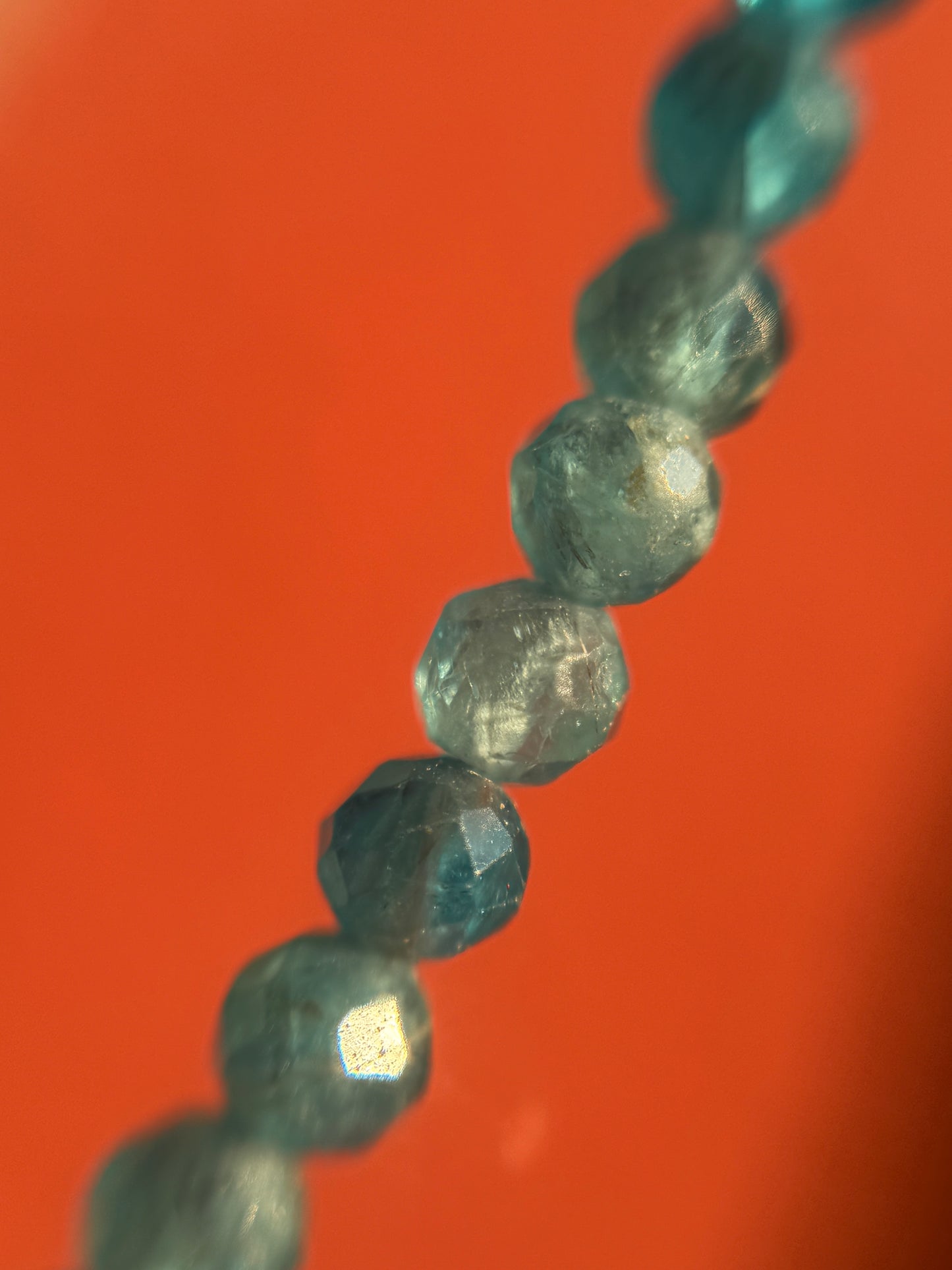 Collana Apatite Neon